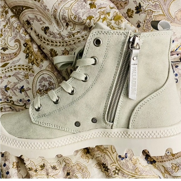 Palladium Pampa Hi Zip Combat Boots Women Size Whisper Green Desertwash NEW - Picture 6 of 9